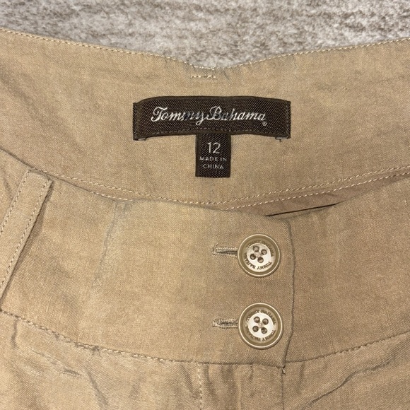 12 Tommy Bahama Linen and Silk khaki shorts women's - Picture 3 of 4